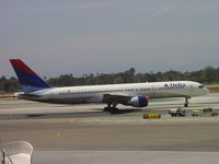 N757AT @ LAX - Turning onto Runway 24L - by Helicopterfriend
