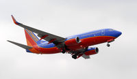 N927WN @ KLAX - Landing 24R at LAX - by Todd Royer