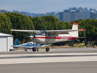 N185RB @ KSMO - N185RB arriving on RWY 21 - by Torsten Hoff