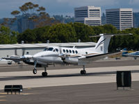N748LB @ KSMO - N748LB arriving on RWY 21 - by Torsten Hoff