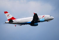 OE-LDB @ LOWW - Austrian Airlines A319