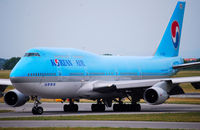 HL7485 @ LOWW - Korean Air Boeing 747-400