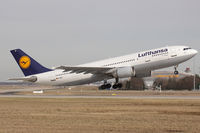 D-AIAT @ EDDF - Lufthansa A300B4-603 takes off from EDDF