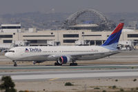 N1402A @ KLAX - Taxi to gate - by Todd Royer