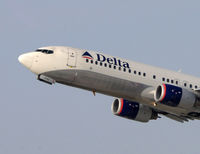 N3762Y @ KLAX - Departing LAX on 25R - by Todd Royer
