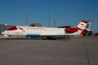 OE-LCF @ VIE - Austrian Arrows Regionaljet