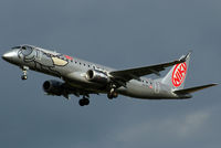 OE-IHA @ VIE - NIKI Embraer ERJ-190-100LR - by Joker767
