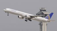 N75854 @ KLAX - Departing LAX on 25R - by Todd Royer