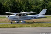 N409ES @ JYO - Taxiing out - by Paul Perry