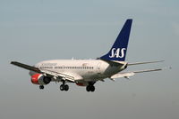 SE-DTH @ EBBR - several seconds before landing on rwy 25L