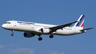 F-GTAT @ LOWW - Air France Airbus A 321-211 is approaching Vienna Intl. Airport on rw 34. - by Klaus Behrens