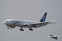ZK-OKG @ VHHH - Air New Zealand - by Michel Teiten ( www.mablehome.com )