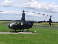 PH-HEW @ EGBW - R44