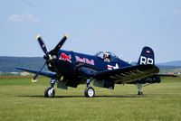OE-EAS @ LOXN - Flying Bulls