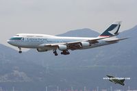 B-HOW @ VHHH - Cathay Pacific - by Michel Teiten ( www.mablehome.com )