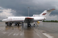RA-87908 @ VIE - Aero Limuzin Yakovlev 40