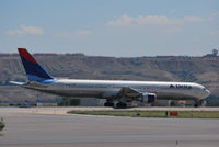 N835MH @ LEMD - On hold before take off