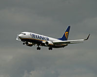 EI-EFN @ EGHH - RYANAIR 737-800