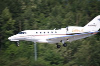 N904QS @ KBFI - LANDING AT SEATTLE