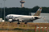AP-BEU @ EDDF - PIA