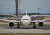 JA708J @ LFPG - taxi to the active