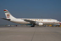 TF-ELF @ VIE - Etihad Cargo Airbus 300