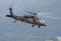 6M-BE @ LOXZ - Sikorsky S-70A-42 Black Hawk - Austria Air Force - by Juergen Postl