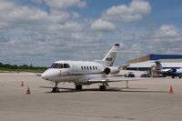N883QS @ KATW - HAWKER 800XP - by Nick Van Dinter