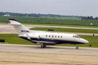 N523WG @ CID - Taxiing to Landmark FBO, after landing runway 27