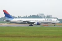 N197DN @ RJAA - Old c/s - by J.Suzuki