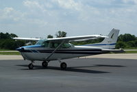 N5147E @ I19 - 1978 C172