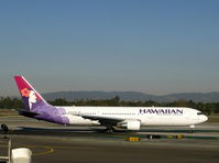 N581HA @ LAX - Hawaiian 2001 767-33A 'Manu o Ko' taxiing to RW 24L - by Steve Nation