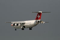 HB-IXO @ EBBR - flight LX778 is descending to rwy 25L