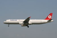 TC-JMI @ EBBR - arrival of flight TK1937 to rwy 25L
