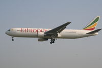 ET-AMF @ EBBR - arrival of flight ET704 to rwy 25L