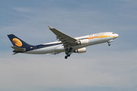 VT-JWP @ EBBR - Flight 9W230 is taking off from rwy 07R