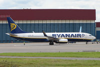 EI-EBV @ EGGW - Ryanair B737 in the evening at Luton - by Terry Fletcher