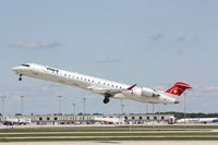 N913XJ @ GRR - MES3483 - KGRR-KMSP - Departing RWY 26L - by Mel II