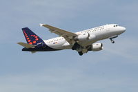 OO-SSP @ EBBR - taking off from rwy 07R