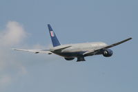 N773UA @ EBBR - Flight UA951  is taking off from rwy 07R - flying to ORD - by Daniel Vanderauwera