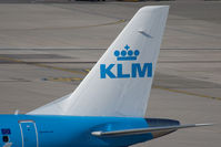 PH-EZD @ VIE - Embraer 190-100STD - by Juergen Postl