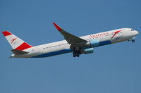 OE-LAX @ LOWW - Starting from rwy 16