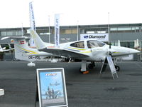 OE-VDL @ LFPB - Diamond Da42 Twin Star OE-VDL Diamond Aircraft Industries - by Alex Smit