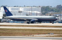 N672UA photo, click to enlarge