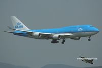 PH-BFW @ VHHH - KLM - by Michel Teiten ( www.mablehome.com )