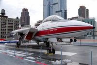 157986 @ NEW YORK - Grumman F-14 Tomcat - by Hannes Tenkrat