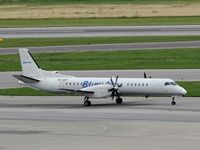 YR-SBM @ VIE - Blue Air connects VIE with Suceava in northern Romania - by P. Radosta - www.austrianwings.info