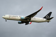 OE-LAY @ LOWW - Approaching on rwy 34