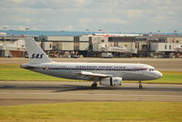 OY-KBO @ EGLL - Landing 27R