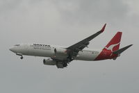 VH-VYI @ YSSY - descending to rwy 16L - by Daniel Vanderauwera